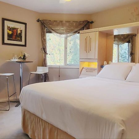Cornerstone Bed And Breakfast Ревелсток Екстер'єр фото