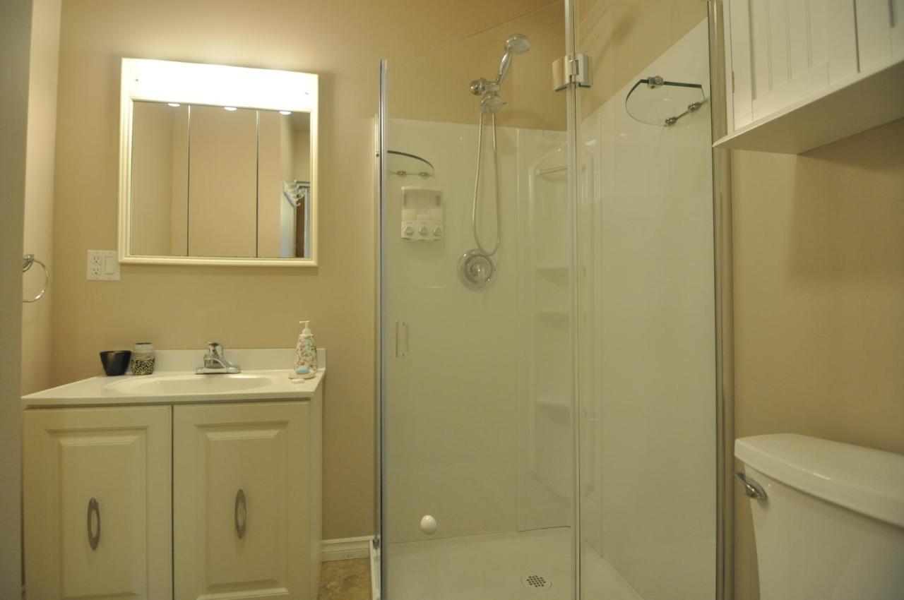 Cornerstone Bed And Breakfast Ревелсток Екстер'єр фото