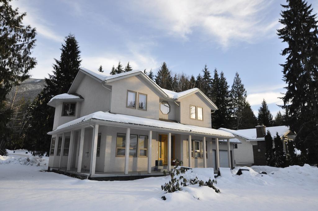 Cornerstone Bed And Breakfast Ревелсток Екстер'єр фото