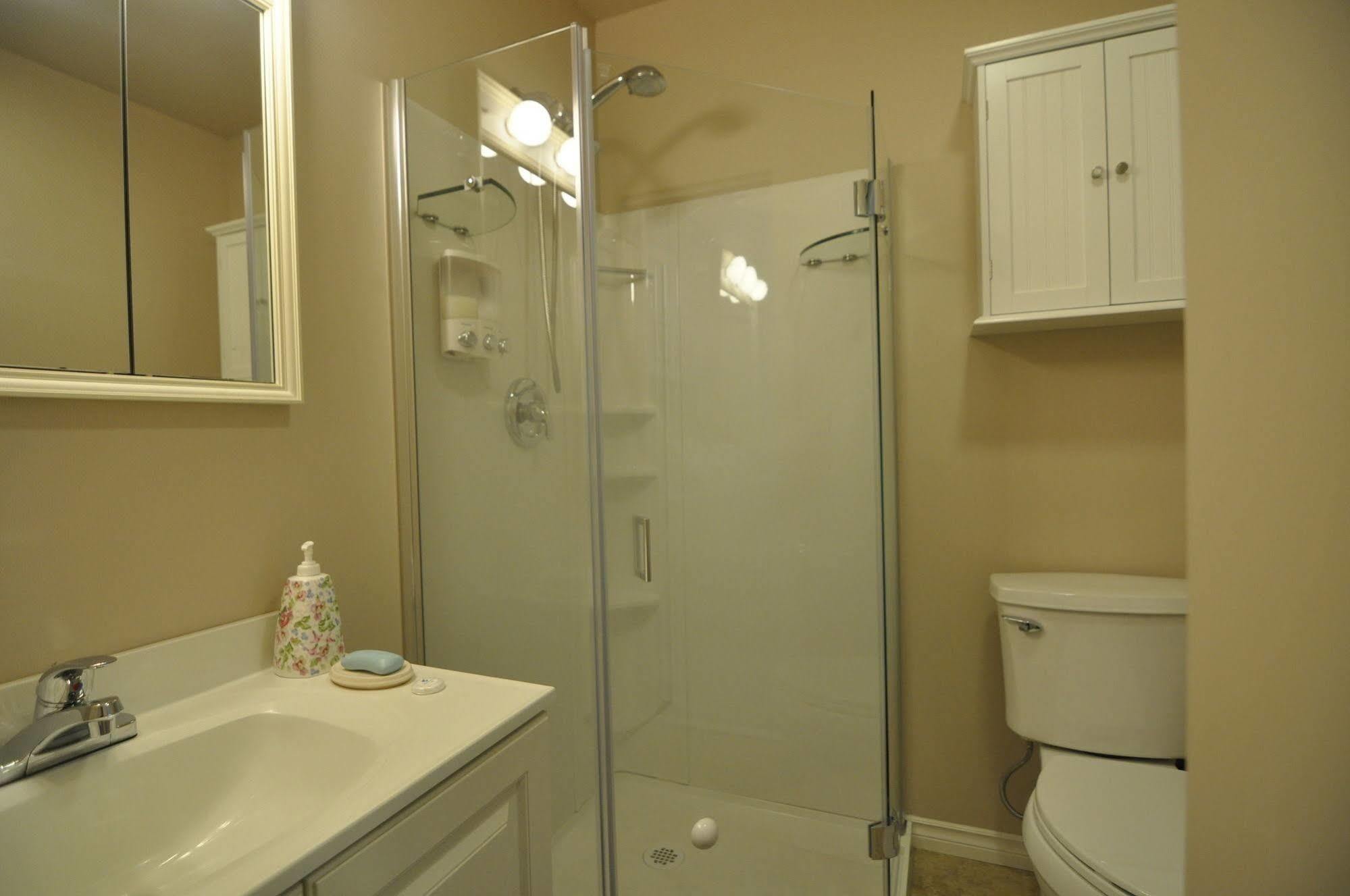Cornerstone Bed And Breakfast Ревелсток Екстер'єр фото