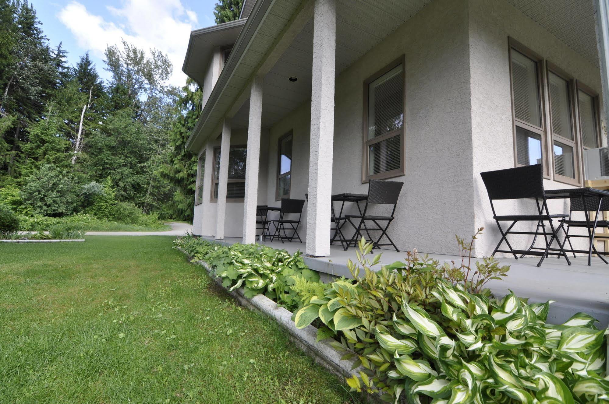 Cornerstone Bed And Breakfast Ревелсток Екстер'єр фото